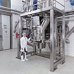 amixon®-Versuchsreaktor in zylindrischer Ausführung. Produktberührte Teile aus Alloy 59.