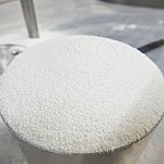 Dry lithium hydroxide from the amixon® vacuum mixer dryer