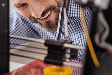 Preparazione delle polveri per i processi di produzione additiva con i miscelatori industriali amixon®