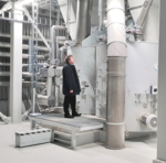 アミクソン・ツインシャフトミキサー HM 16000（バッチサイズ 16 m³)