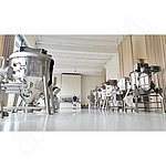 Showroom con numerosi mixer di prova