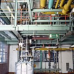 먼지 없는 빅백 충전 시스템은 amixon® 믹싱 쿨러 아래에 있습니다.