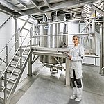 Miscelatore monoalbero amixon® con volume utile di 5 m³ su 4 dispositivi di pesatura.