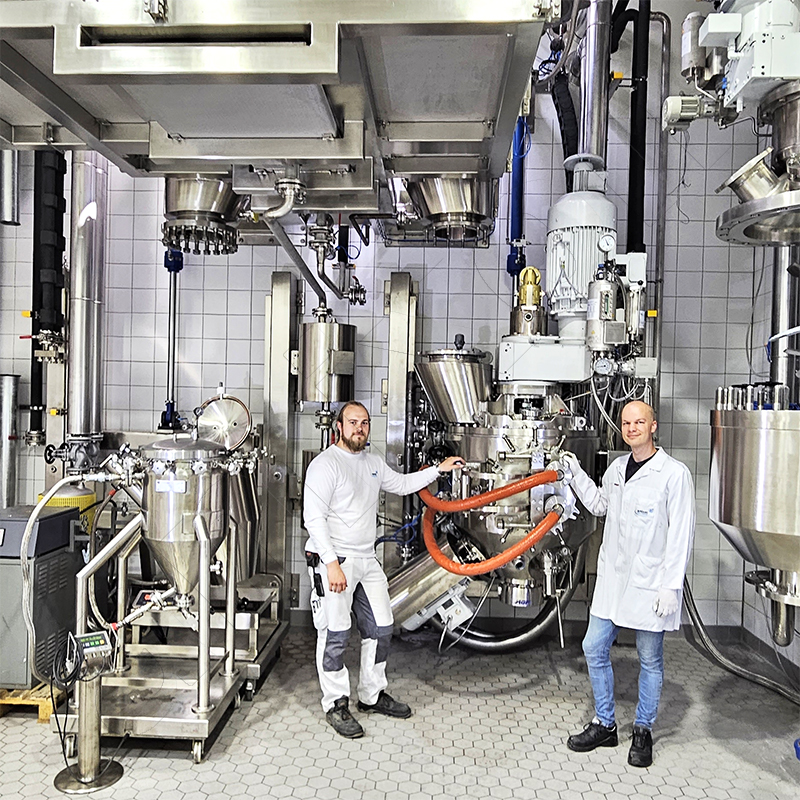 Conical dryer/reactor for experimental purposes in the amixon® technical centre.